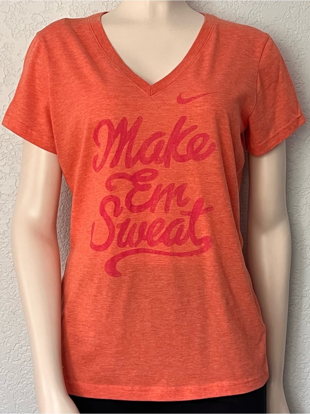 Nike V-Neck Dri Fit Graphic Tee Women’s Size Medium Heathered Tangerine Color